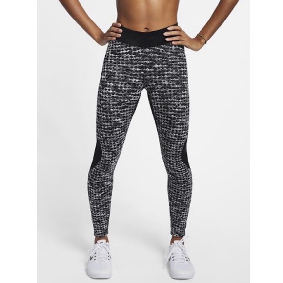 nike hyperwarm leggings